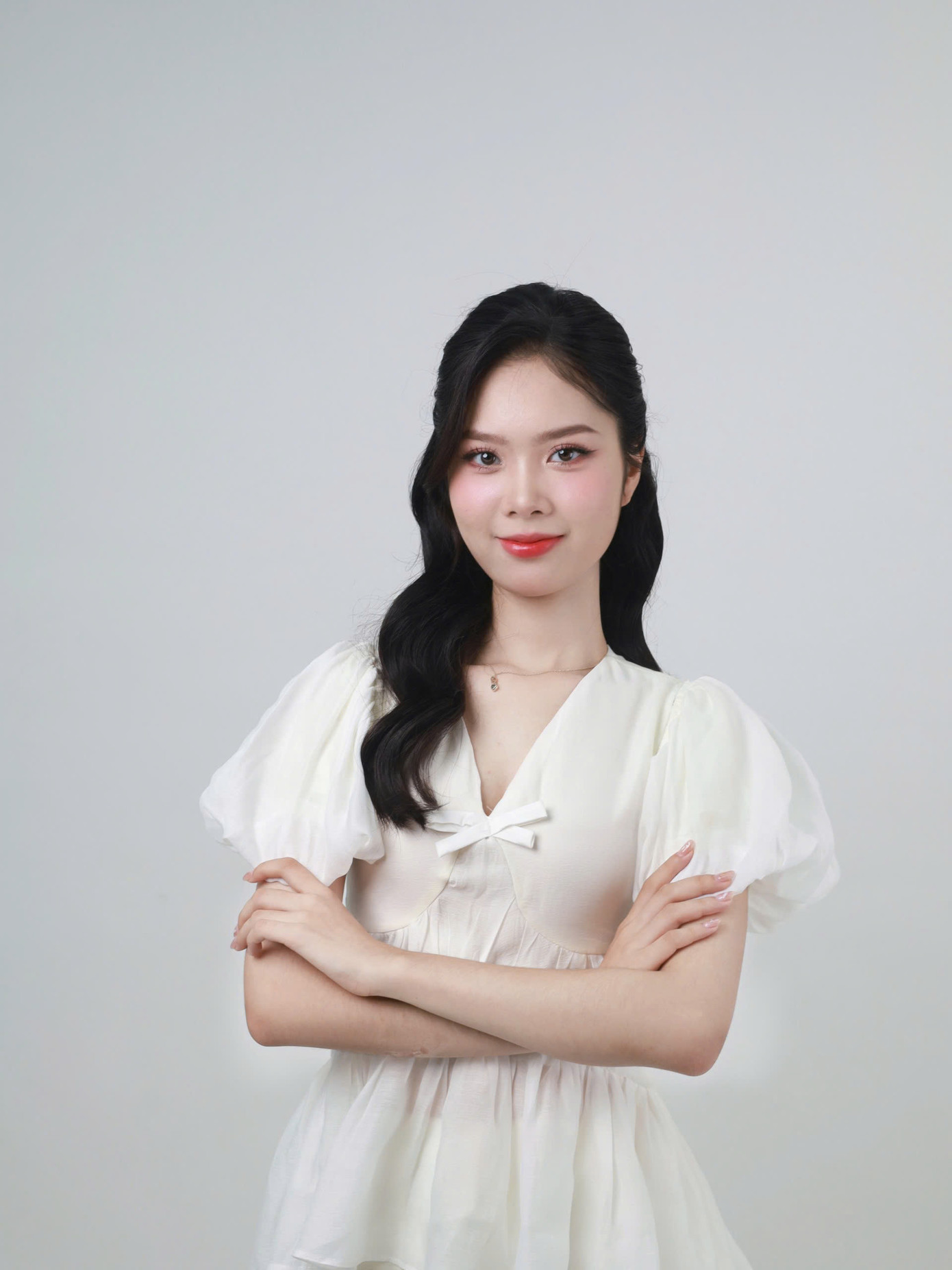 Nguyễn Thảo My (sinh năm 2004) hiện là sinh viên năm ba chuyên ngành Luật học, khoa Pháp luật Hình sự, Trường Đại học Luật Hà Nội.