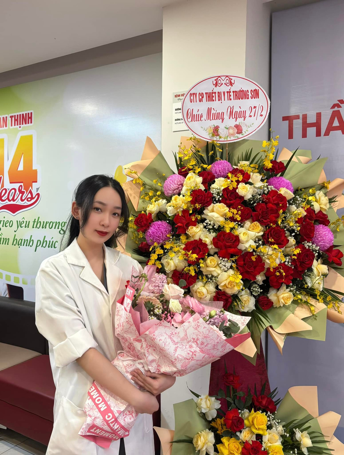 Hình ảnh Anh Phương trong ngày Thầy thuốc Việt Nam. Hình ảnh Anh Phương trong ngày Thầy thuốc Việt Nam.