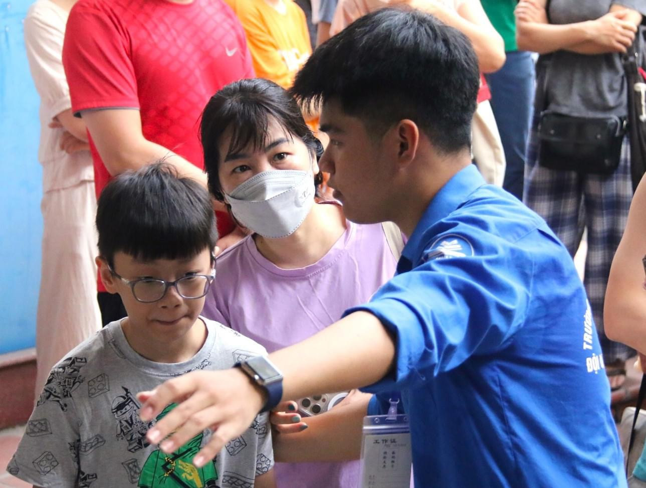 Hoàng Trang tham gia hỗ trợ kỳ thi tuyển sinh năm 2024. Hoàng Trang tham gia hỗ trợ kỳ thi tuyển sinh năm 2024.