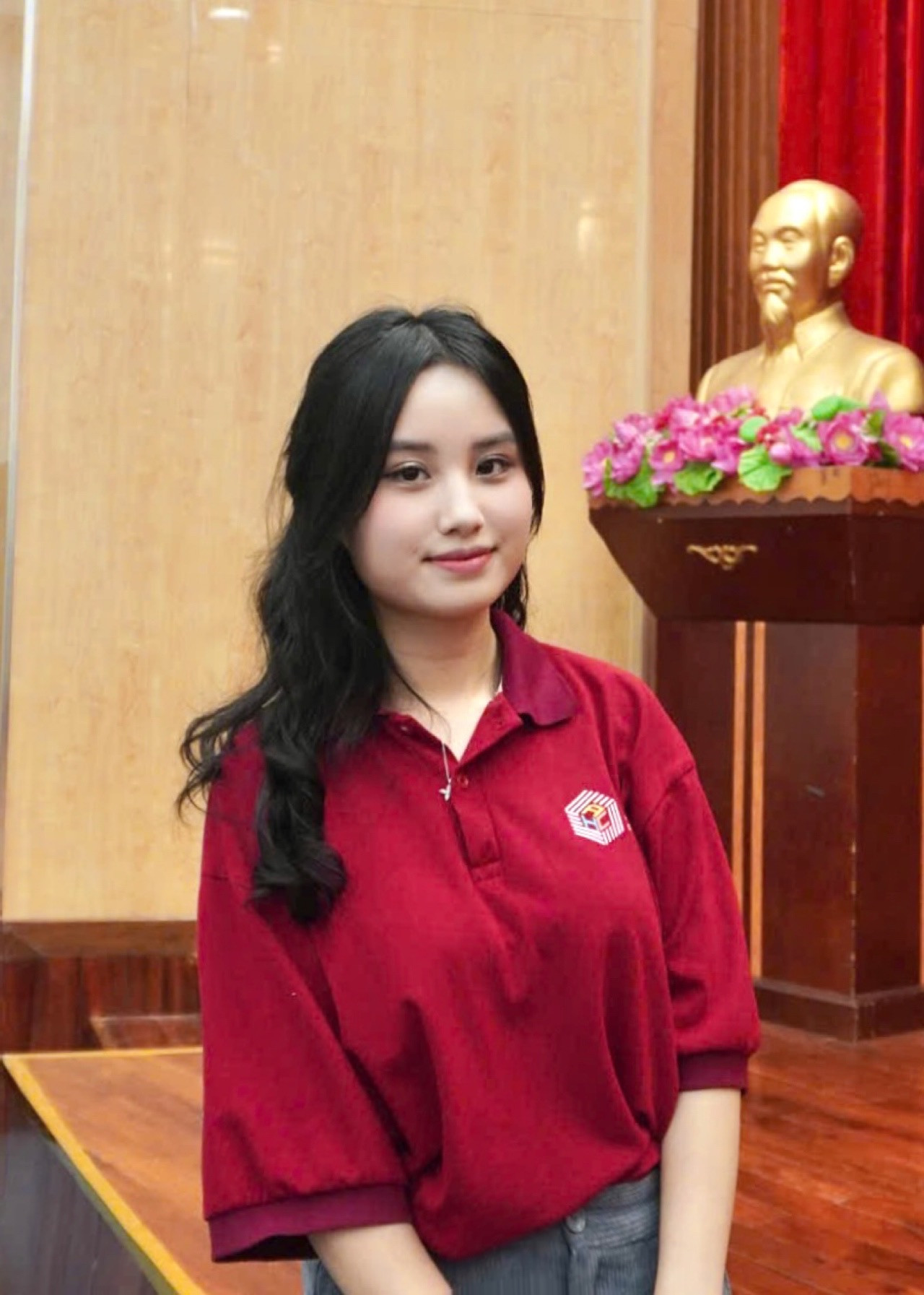 Dương Thảo Chi (sinh năm 2004) sinh viên năm 3 ngành Sư phạm Lịch sử, Trường Đại học Sư phạm Hà Nội. Dương Thảo Chi (sinh năm 2004) sinh viên năm 3 ngành Sư phạm Lịch sử, Trường Đại học Sư phạm Hà Nội.