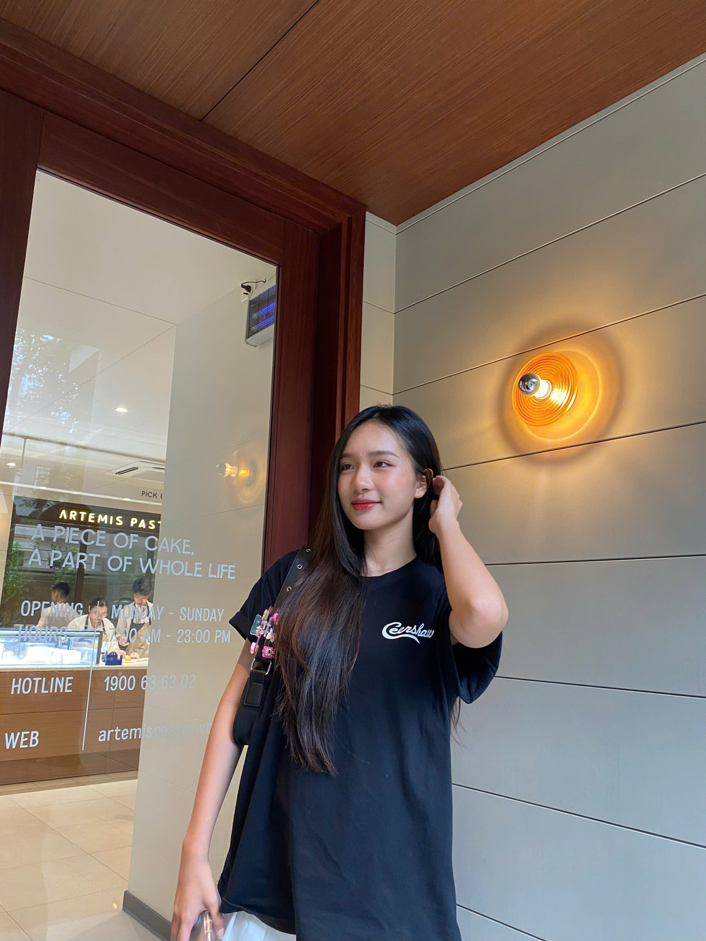 Nét đẹp đời thường của Giang Thanh. Nét đẹp đời thường của Giang Thanh.