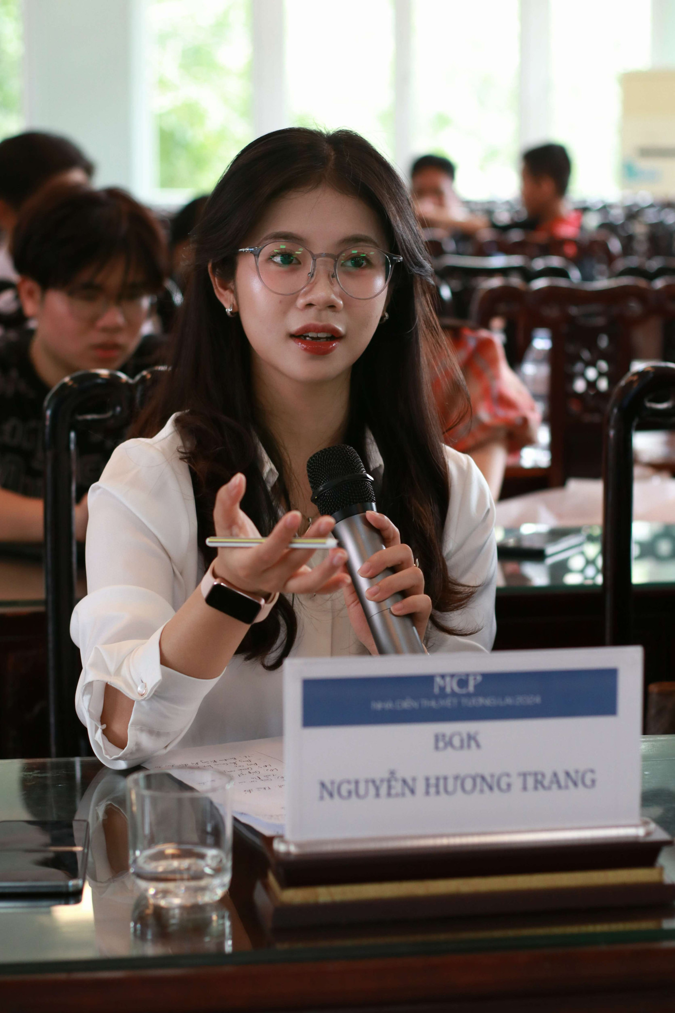 Cô là giám khảo của nhiều cuộc thi tổ chức tại các trường cấp Ba ở Bắc Ninh. Cô là giám khảo của nhiều cuộc thi tổ chức tại các trường cấp Ba ở Bắc Ninh.