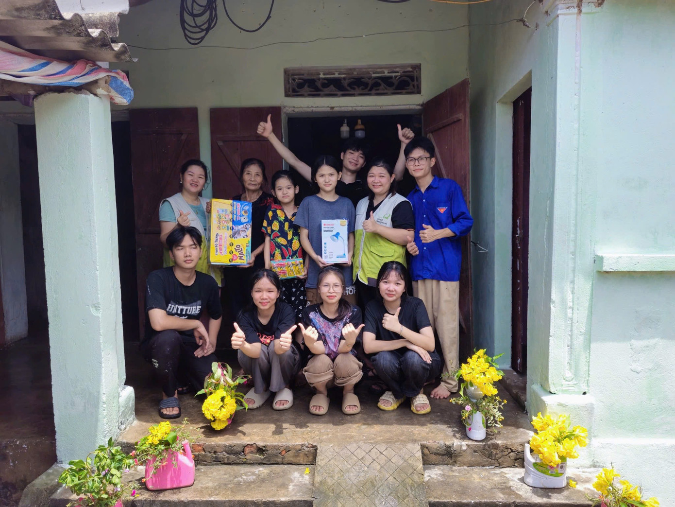 Nhật Duy tích cực tham gia các hoạt động tình nguyện.