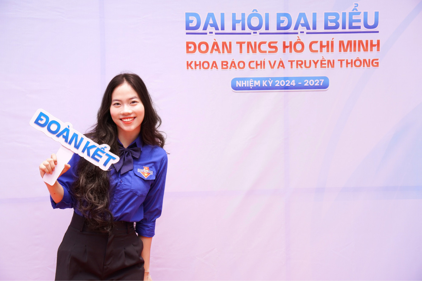 Hiền Trang là đại biểu tham dự Đại hội Đoàn TNCS Hồ Chí Minh Khoa Báo chí và Truyền thông. Hiền Trang là đại biểu tham dự Đại hội Đoàn TNCS Hồ Chí Minh Khoa Báo chí và Truyền thông.