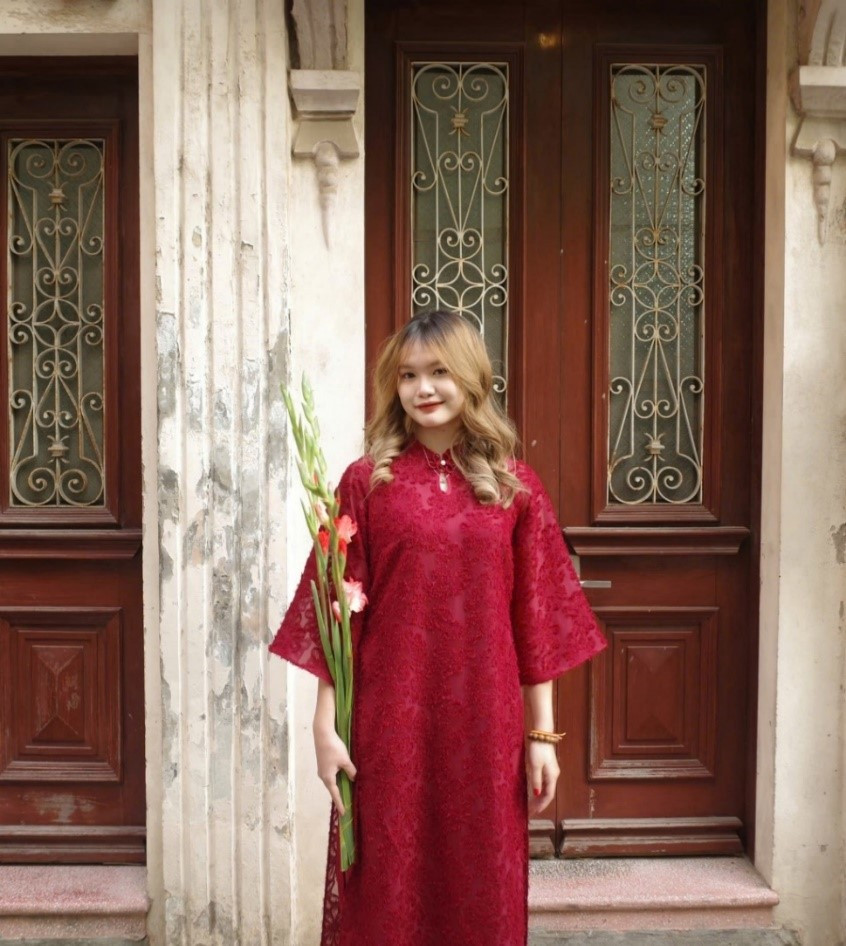 Phạm Lan Anh, sinh viên năm hai, ngành Ngôn ngữ và Văn hóa Hàn Quốc, Trường Đại học Ngoại ngữ (ĐHQG Hà Nội).