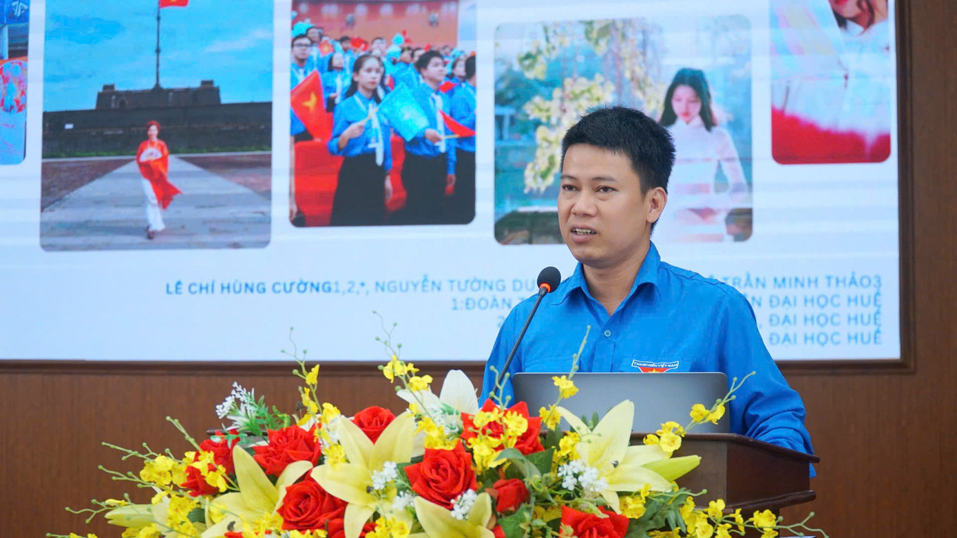 Anh Lê Chí Hùng Cường - Chủ tịch Hội Sinh viên Đại học Huế trình bày tham luận “Từ di sản đến tương lai: Sinh viên Gen Z và hành trình định hình hình mẫu thanh niên Huế”. Anh Lê Chí Hùng Cường - Chủ tịch Hội Sinh viên Đại học Huế trình bày tham luận “Từ di sản đến tương lai: Sinh viên Gen Z và hành trình định hình hình mẫu thanh niên Huế”.