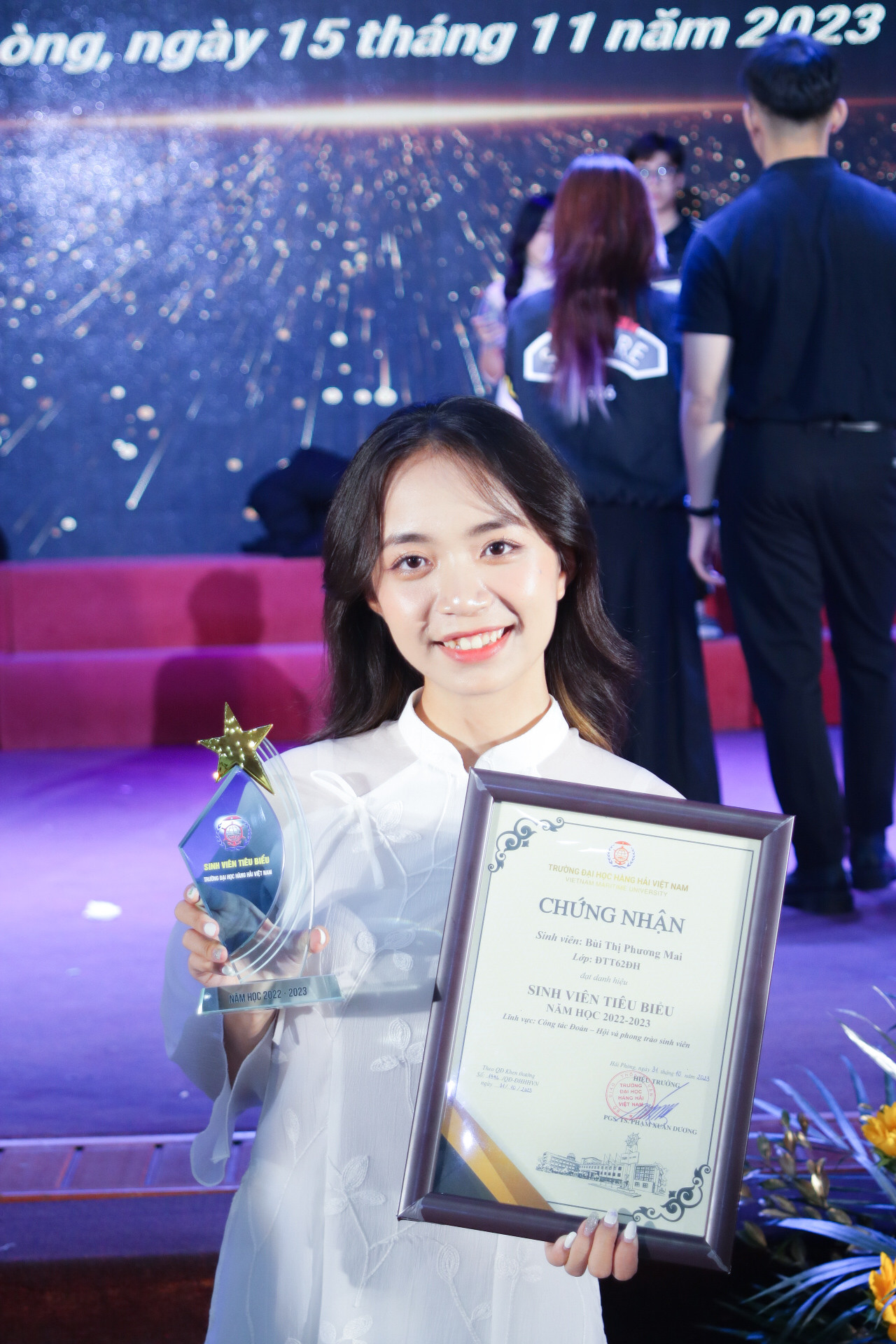 Phương Mai được tuyên dương là “Sinh viên tiêu biểu” năm học 2022-2023.