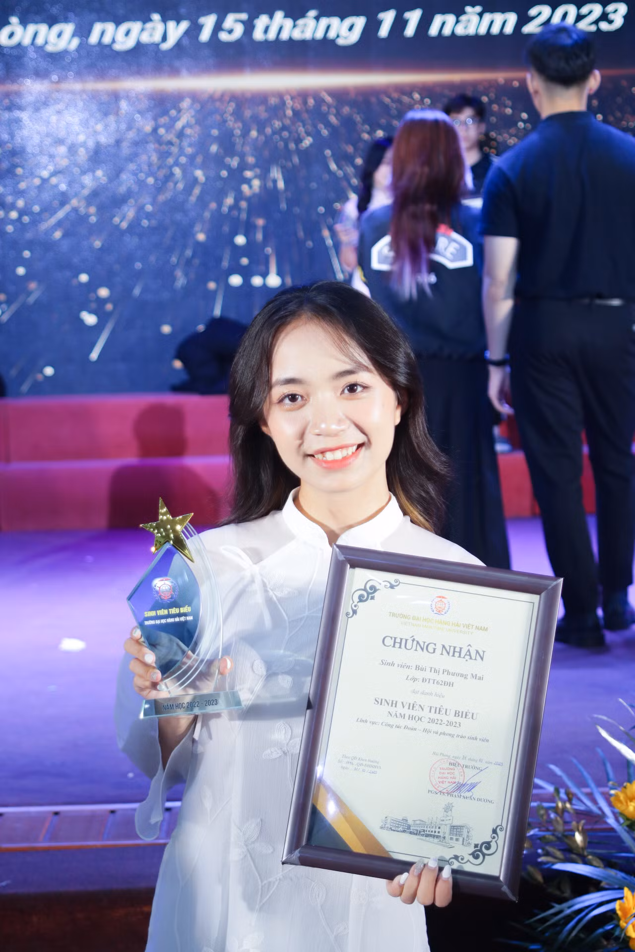 Phương Mai được tuyên dương là “Sinh viên tiêu biểu” năm học 2022-2023.