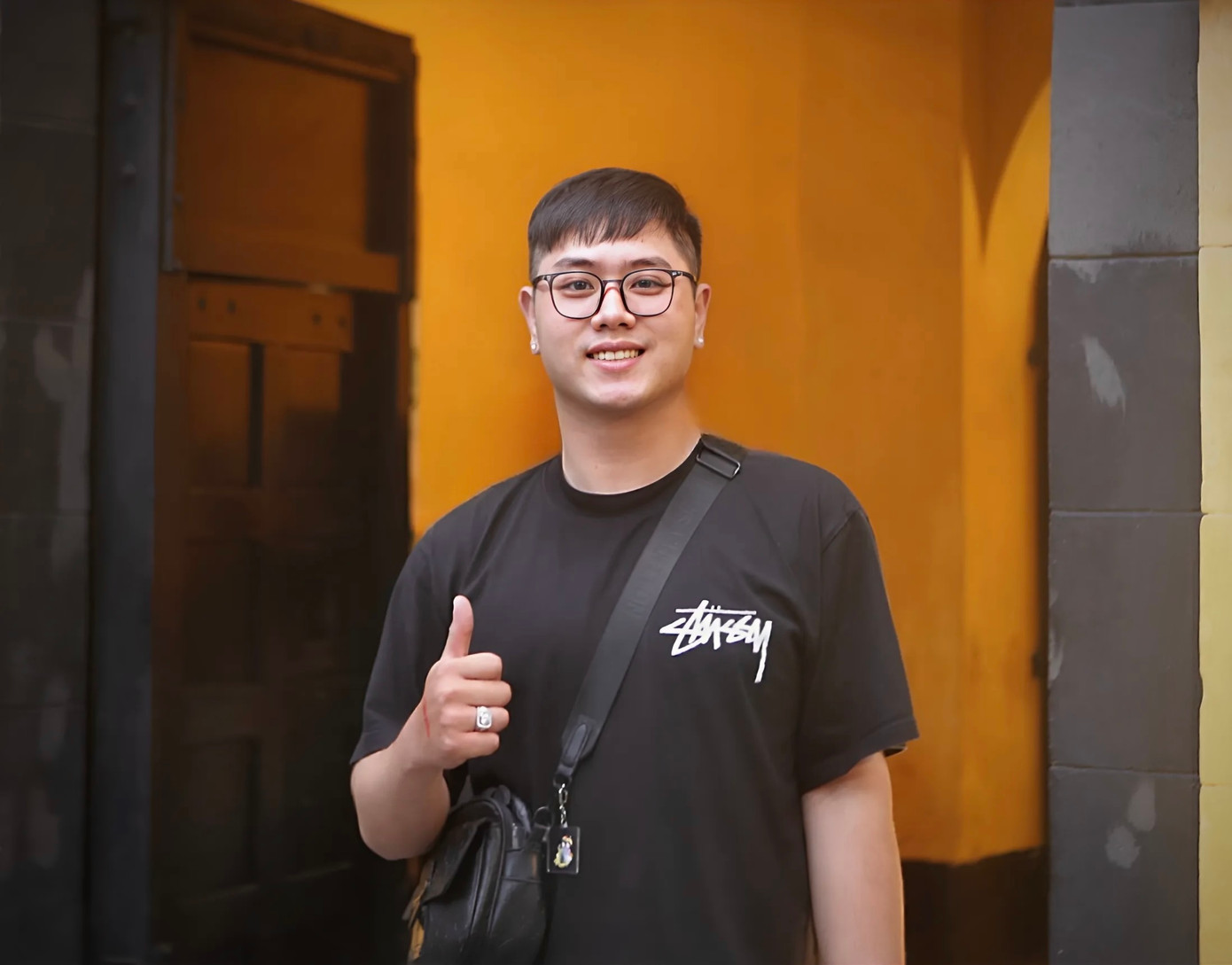 Thiên Đỉnh mong muốn chia sẻ di tích này đến các bạn nước ngoài tại Mỹ và Philipin và sẽ tiếp tục dẫn bạn bè đến trải nghiệm nếu có cơ hội. (Ảnh: Diệu Yến) Thiên Đỉnh mong muốn chia sẻ di tích này đến các bạn nước ngoài tại Mỹ và Philipin và sẽ tiếp tục dẫn bạn bè đến trải nghiệm nếu có cơ hội. (Ảnh: Diệu Yến)