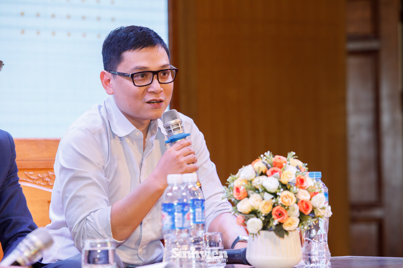 Anh Vũ Anh Đức cũng lưu ý rằng, sự thay đổi này diễn ra nhanh chóng hơn chúng ta tưởng, chỉ trong vòng vài năm, AI đã và đang định hình lại thị trường lao động, đặc biệt trong lĩnh vực y tế.