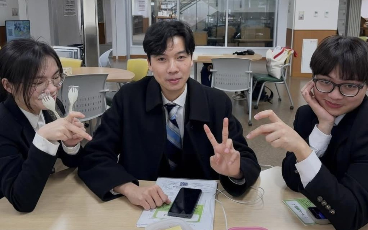 Xuân Thi vào ngày đi thi đại học. Xuân Thi vào ngày đi thi đại học.