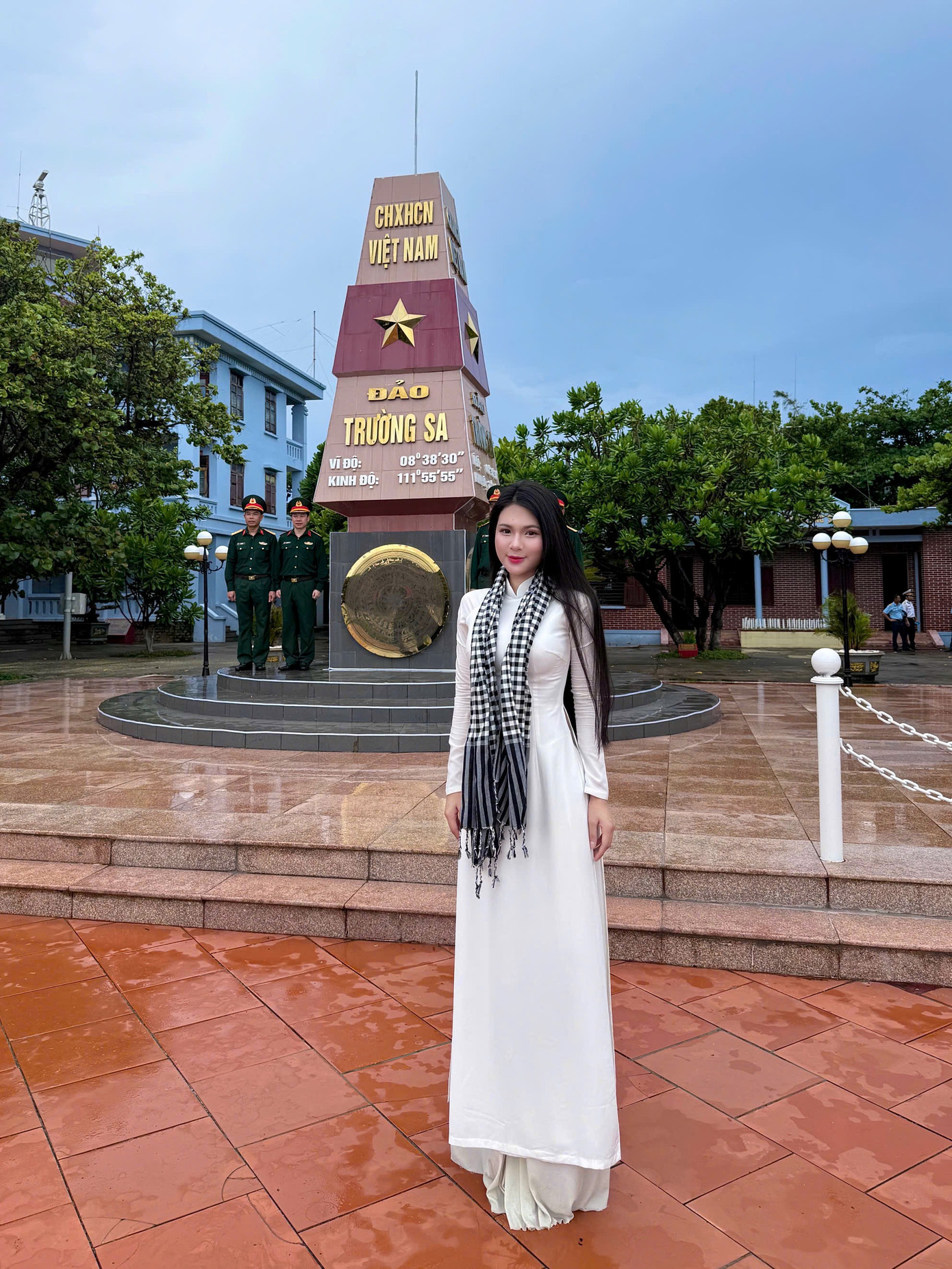 An Thu An chia sẻ đây là niềm vinh dự lớn lao khi được đồng hành cùng đoàn công tác ra thăm Trường Sa – nơi thiêng liêng của Tổ quốc. An Thu An chia sẻ đây là niềm vinh dự lớn lao khi được đồng hành cùng đoàn công tác ra thăm Trường Sa – nơi thiêng liêng của Tổ quốc.