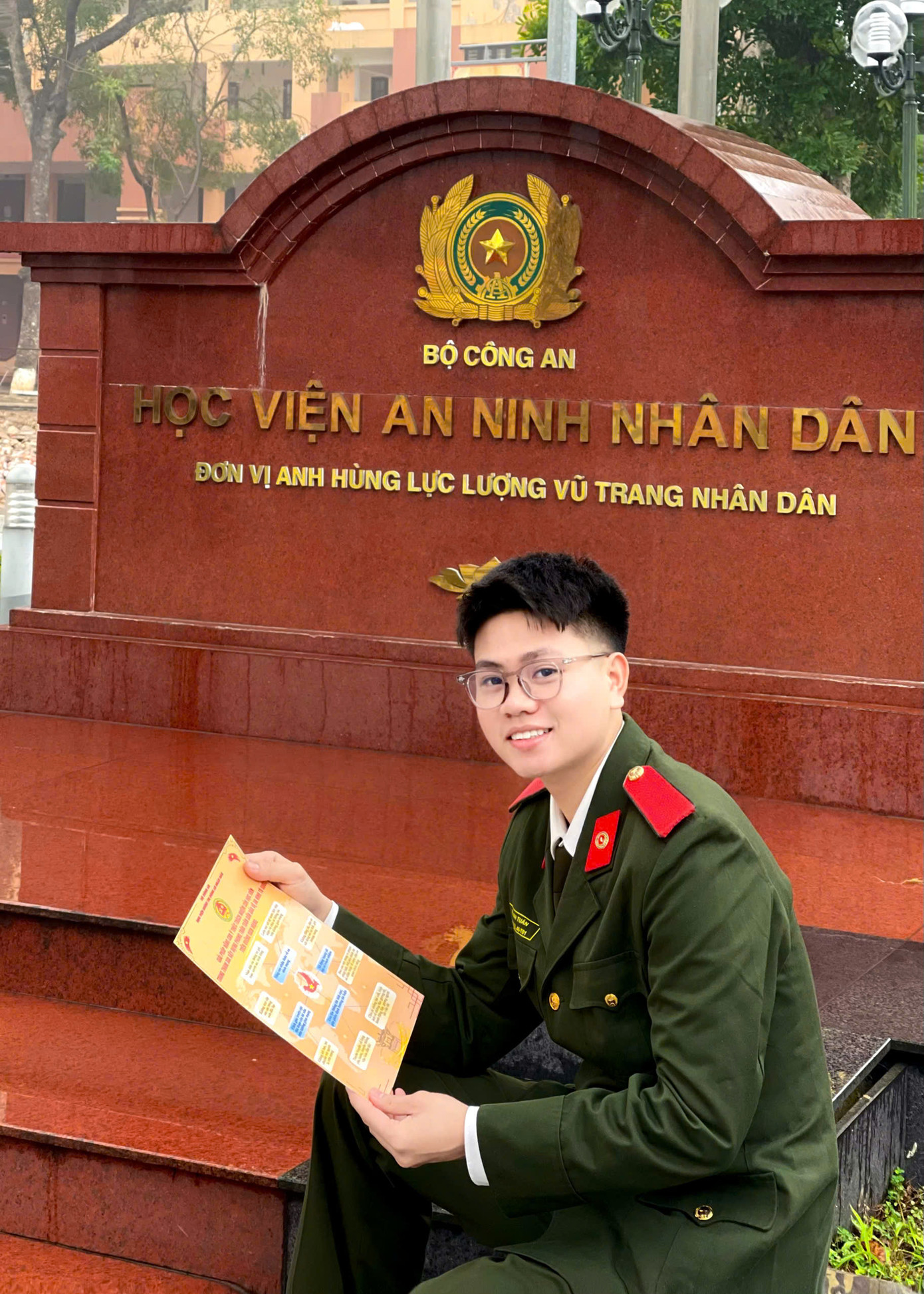 Võ Anh Tuấn là sinh viên ngành Quản lý xuất nhập cảnh và người nước ngoài - Học viện An ninh nhân dân.