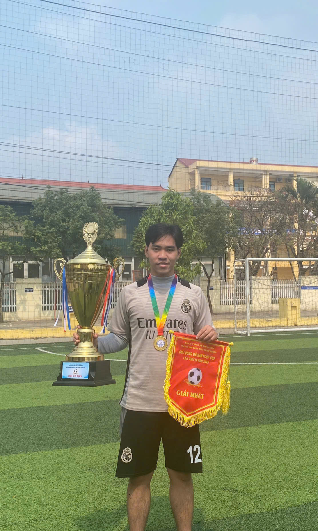 Với phương châm biến thử thách thành cơ hội, Thái luôn nỗ lực hoàn thiện mình qua từng trải nghiệm. Với phương châm biến thử thách thành cơ hội, Thái luôn nỗ lực hoàn thiện mình qua từng trải nghiệm.