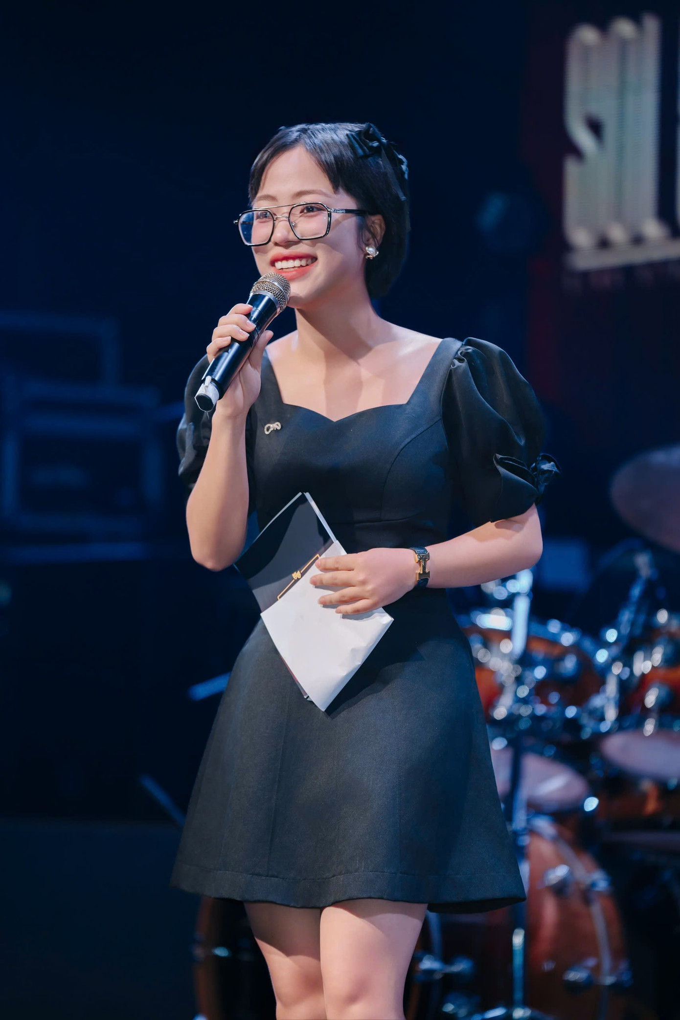 Cô từng thuộc Top 5 MC xuất sắc của trường Cao đẳng Truyền hình.