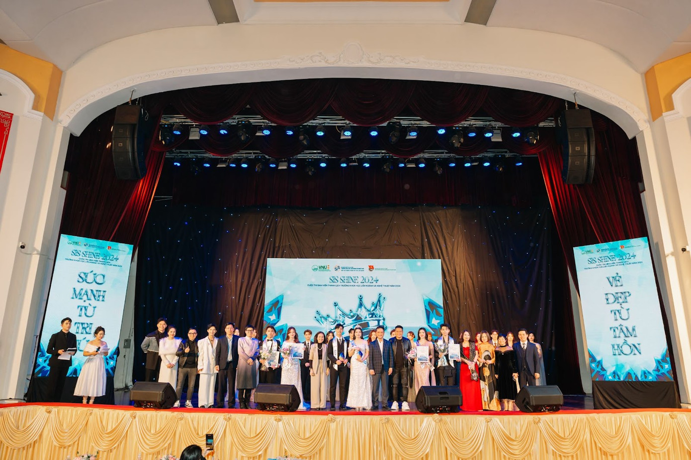 Cuộc thi SIS SHINE 2024, các ban giám khảo đến Đại học Quốc gia Hà Nội, Trường Khoa học Liên ngành và Nghệ thuật và các giám khảo khách mời. Cuộc thi SIS SHINE 2024, các ban giám khảo đến Đại học Quốc gia Hà Nội, Trường Khoa học Liên ngành và Nghệ thuật và các giám khảo khách mời.