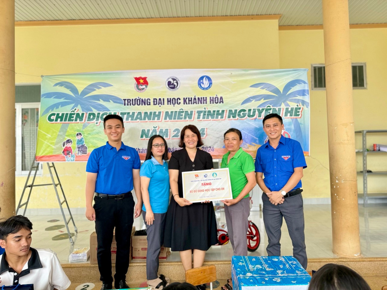 Việt Tỉnh tham gia Chiến dịch Mùa hè xanh 2024, cùng đội hình tình nguyện hỗ trợ giáo dục, cải thiện môi trường và tổ chức các chương trình cộng đồng tại địa phương khó khăn. Việt Tỉnh tham gia Chiến dịch Mùa hè xanh 2024, cùng đội hình tình nguyện hỗ trợ giáo dục, cải thiện môi trường và tổ chức các chương trình cộng đồng tại địa phương khó khăn.