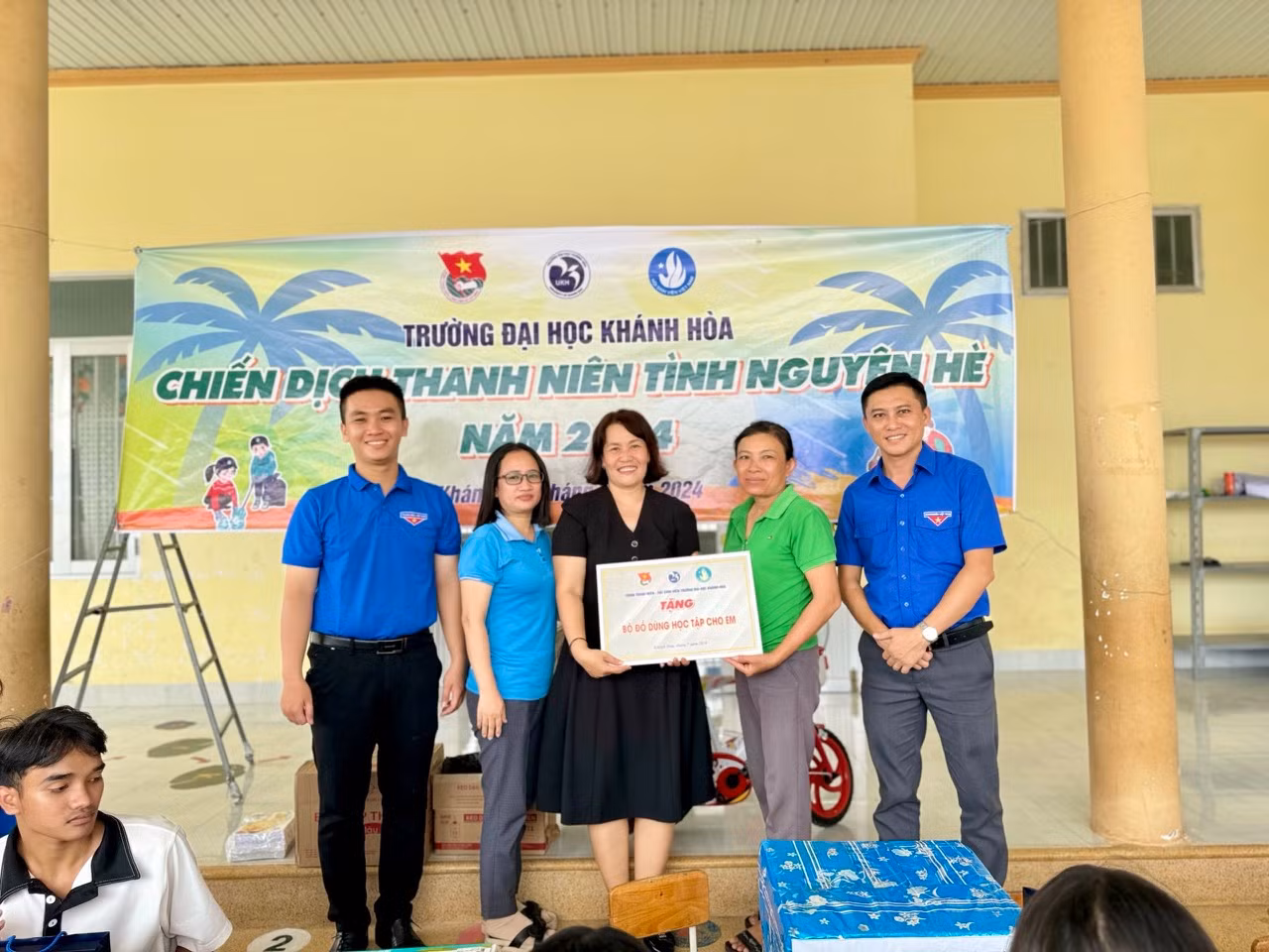 Việt Tỉnh tham gia Chiến dịch Mùa hè xanh 2024, cùng đội hình tình nguyện hỗ trợ giáo dục, cải thiện môi trường và tổ chức các chương trình cộng đồng tại địa phương khó khăn.