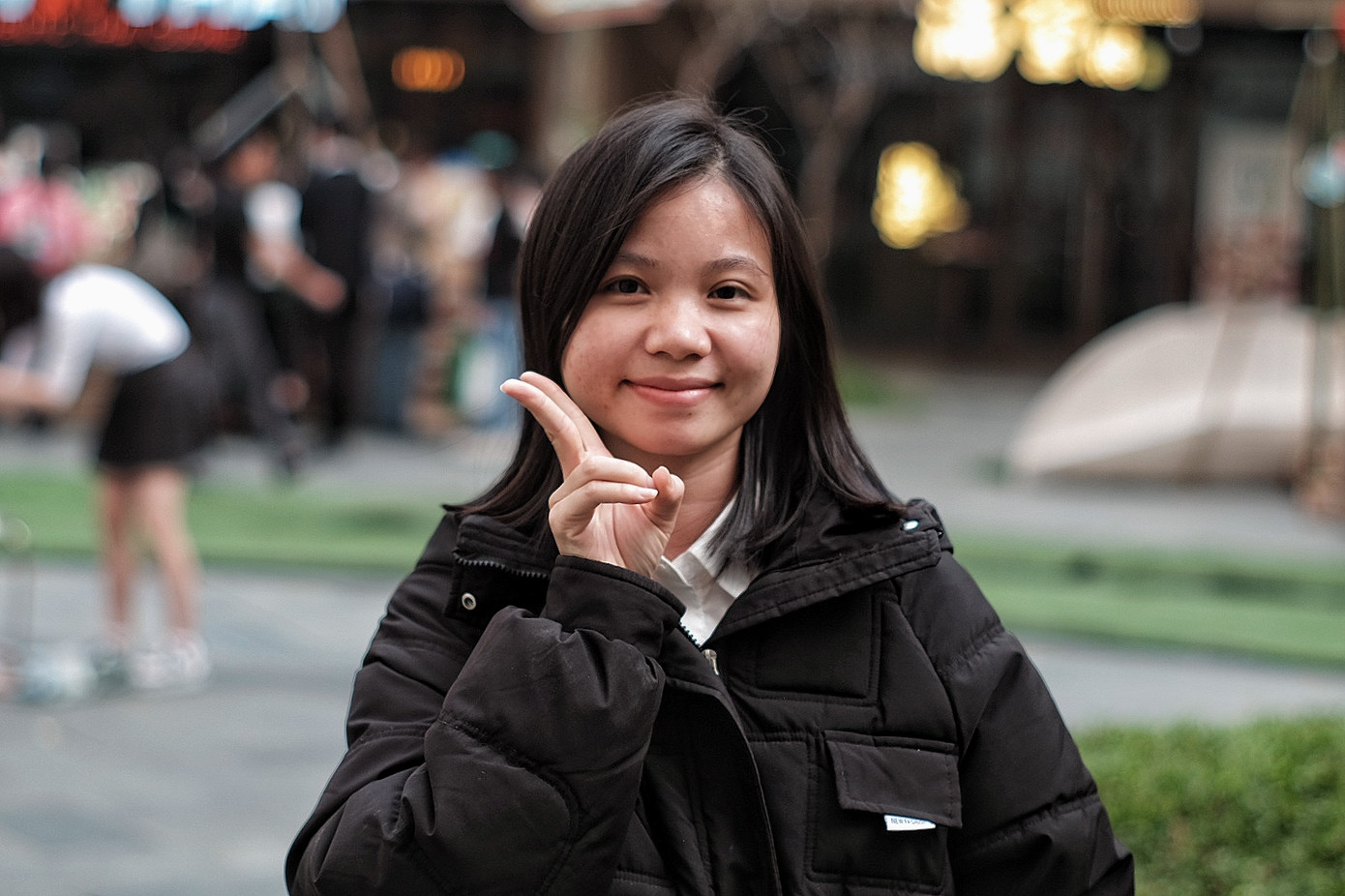 Với Ngân, sống xanh là một trong những cách thiết thực nhất để cô nàng góp phần bảo vệ môi trường xung quanh và giảm thiểu tối đa tác hại cho trái đất. Với Ngân, sống xanh là một trong những cách thiết thực nhất để cô nàng góp phần bảo vệ môi trường xung quanh và giảm thiểu tối đa tác hại cho trái đất.