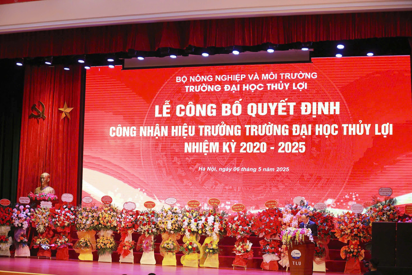 Từ năm 2019, GS.TS. Nguyễn Trung Việt được bổ nhiệm làm Ủy viên Hội đồng Giáo sư Nhà nước chuyên ngành thủy lợi.