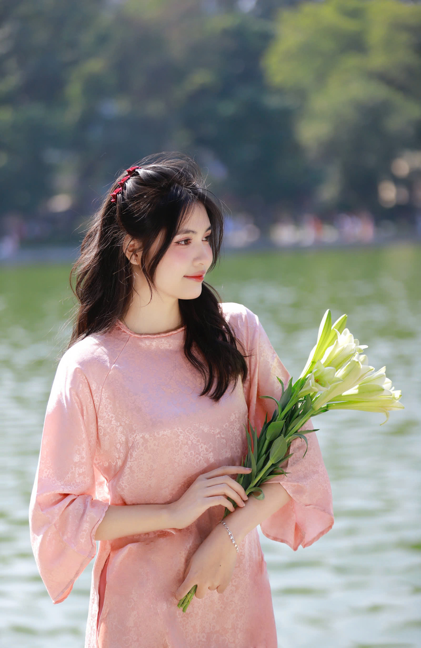 Hải Yến với trái tim nhiệt huyết, mang trong mình khát vọng lớn lao, không ngừng nỗ lực để tạo dựng một tương lai tươi sáng.