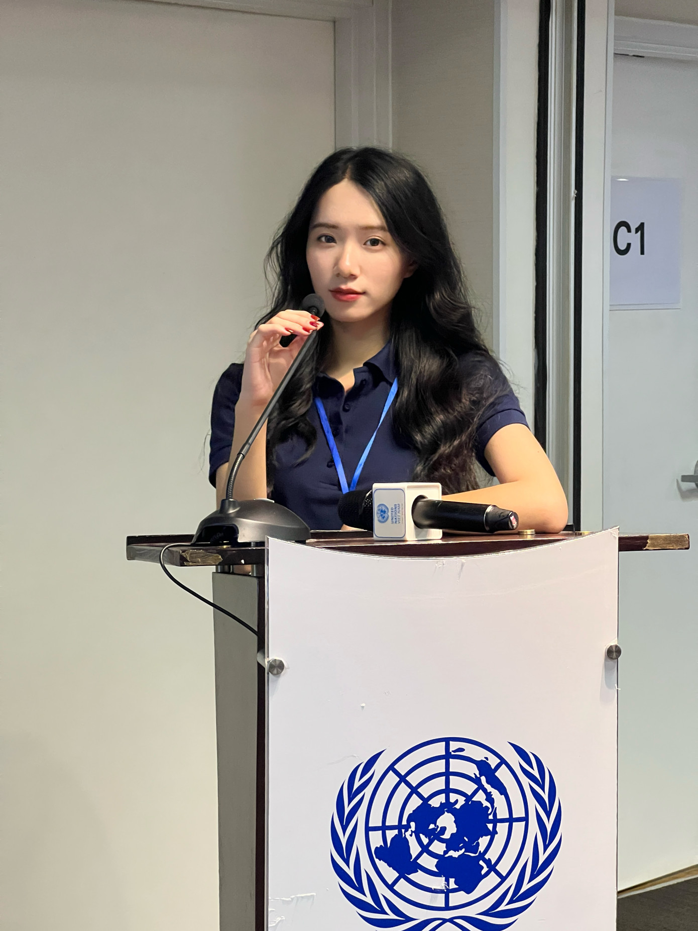 Với Khánh Hà, không gì là không thể khi ta còn trẻ. Vì vậy, đừng ngần ngại sống hết mình và thử hết lòng. Với Khánh Hà, không gì là không thể khi ta còn trẻ. Vì vậy, đừng ngần ngại sống hết mình và thử hết lòng.