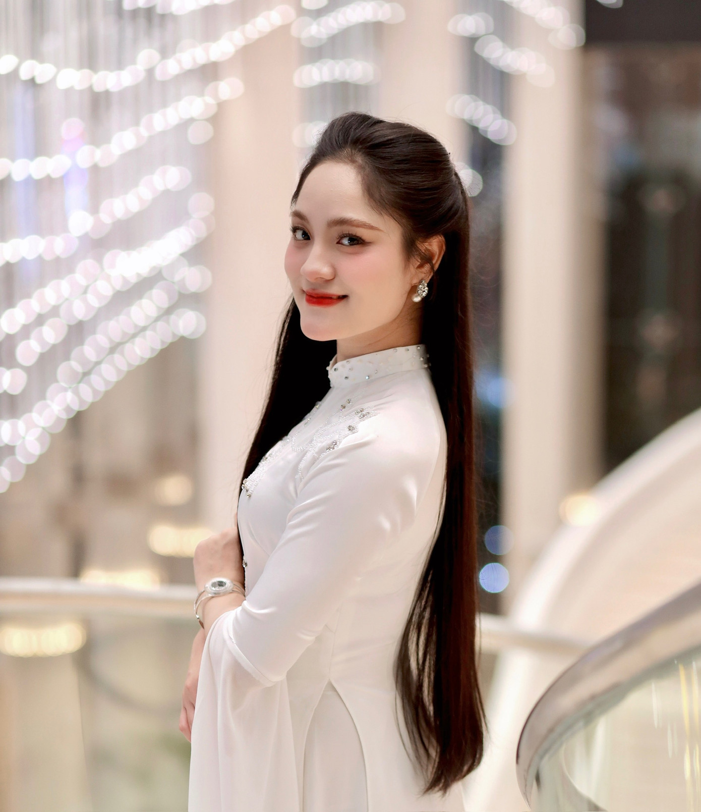 Ca sĩ Nguyễn Thu Lương không ngừng nỗ lực để chinh phục những thành tích âm nhạc hơn nữa trong tương lai.