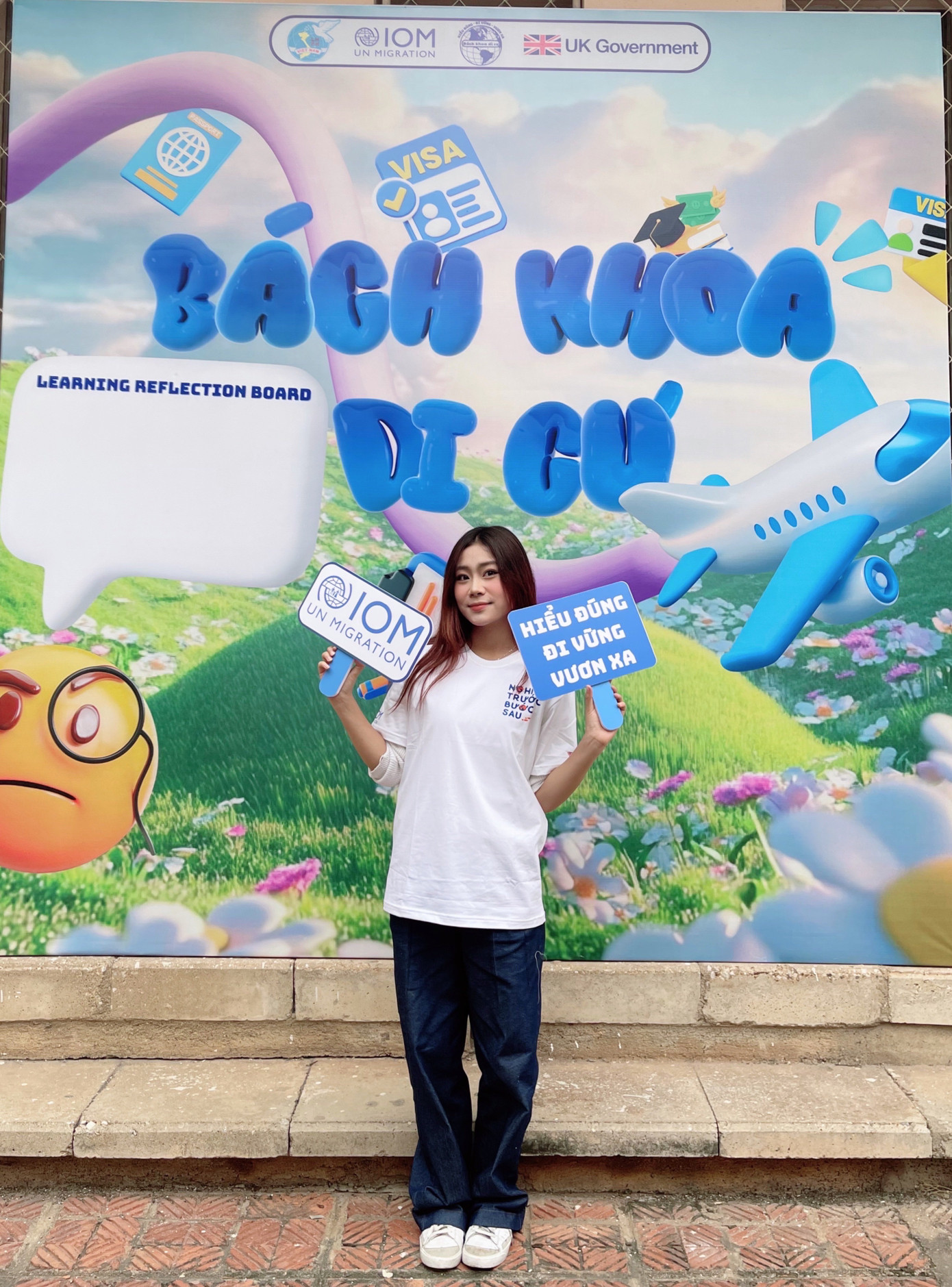 Thu Trang thực hiện dự án Bách Khoa Di Cư. Thu Trang thực hiện dự án Bách Khoa Di Cư.