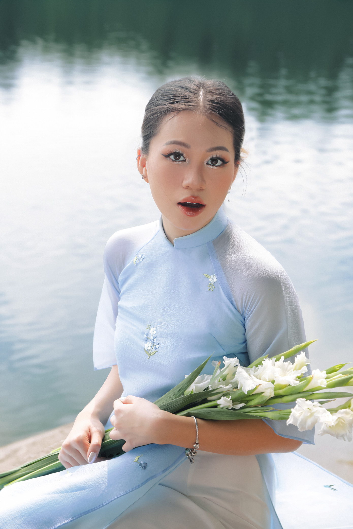 Trang đặt mục tiêu tốt nghiệp Đại học Kinh tế Quốc dân với tấm bằng xuất sắc. Trang đặt mục tiêu tốt nghiệp Đại học Kinh tế Quốc dân với tấm bằng xuất sắc.