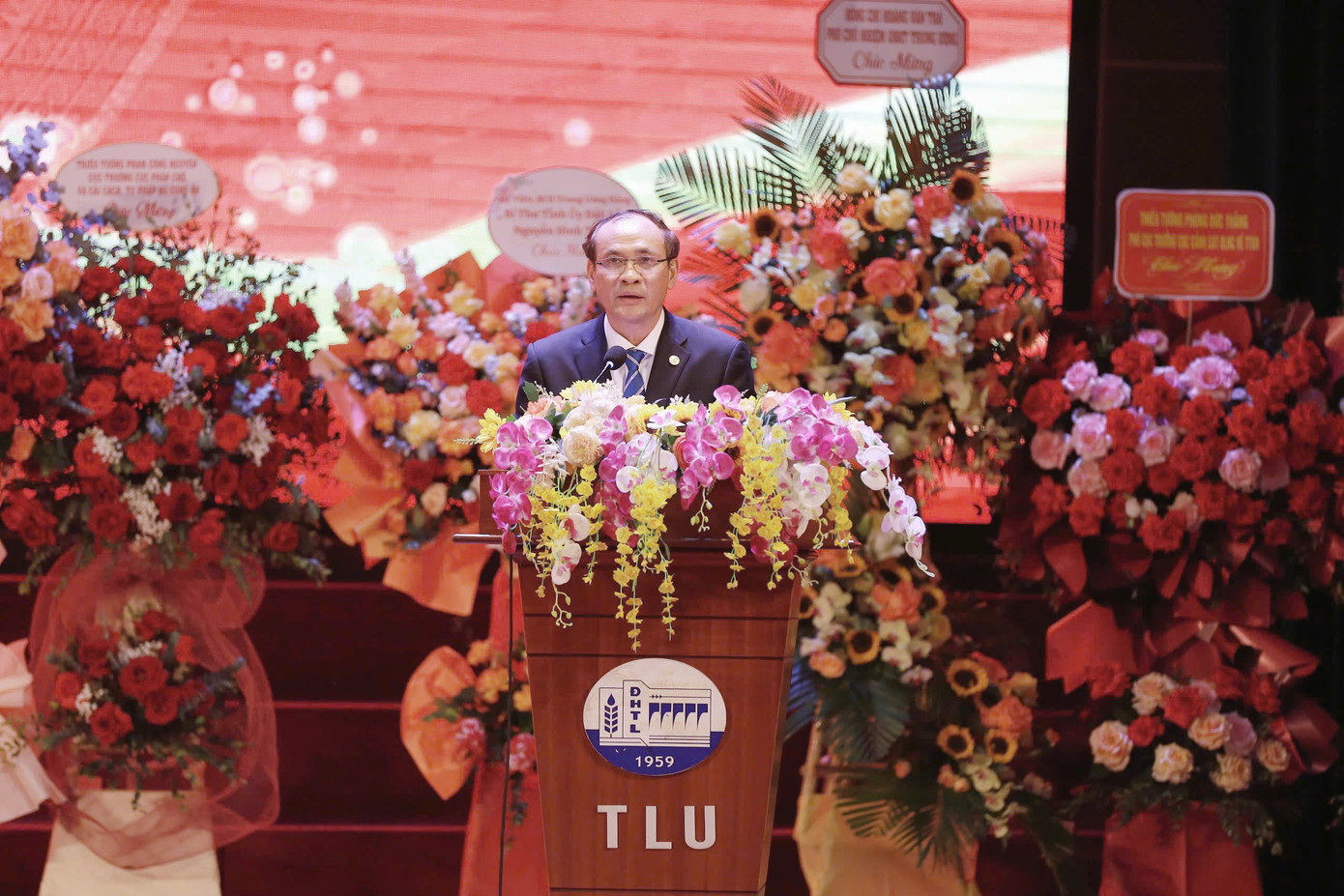 GS.TS. Nguyễn Trung Việt phát biểu tại buổi Lễ.