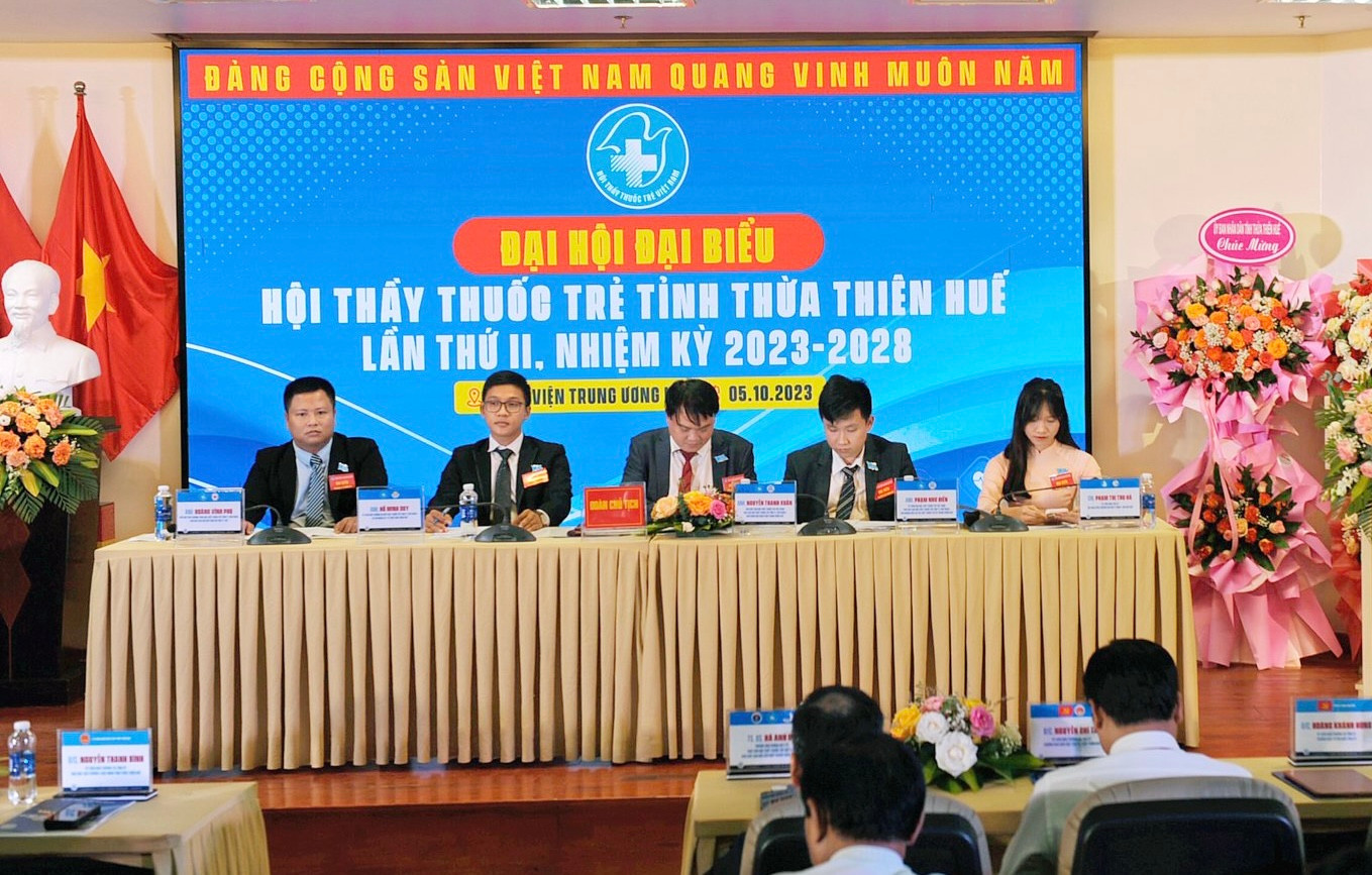 Thu Hà tại phiên làm việc của Đại hội Đại biểu Hội Thầy thuốc trẻ Thành phố Huế, nhiệm kì 2023 – 2028.