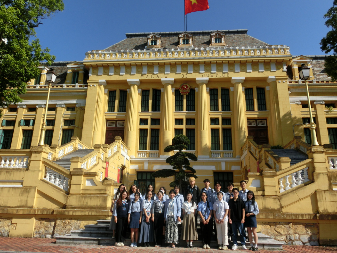 Trải nghiệm thực tế tại Tòa án nhân dân tối cao. Trải nghiệm thực tế tại Tòa án nhân dân tối cao.