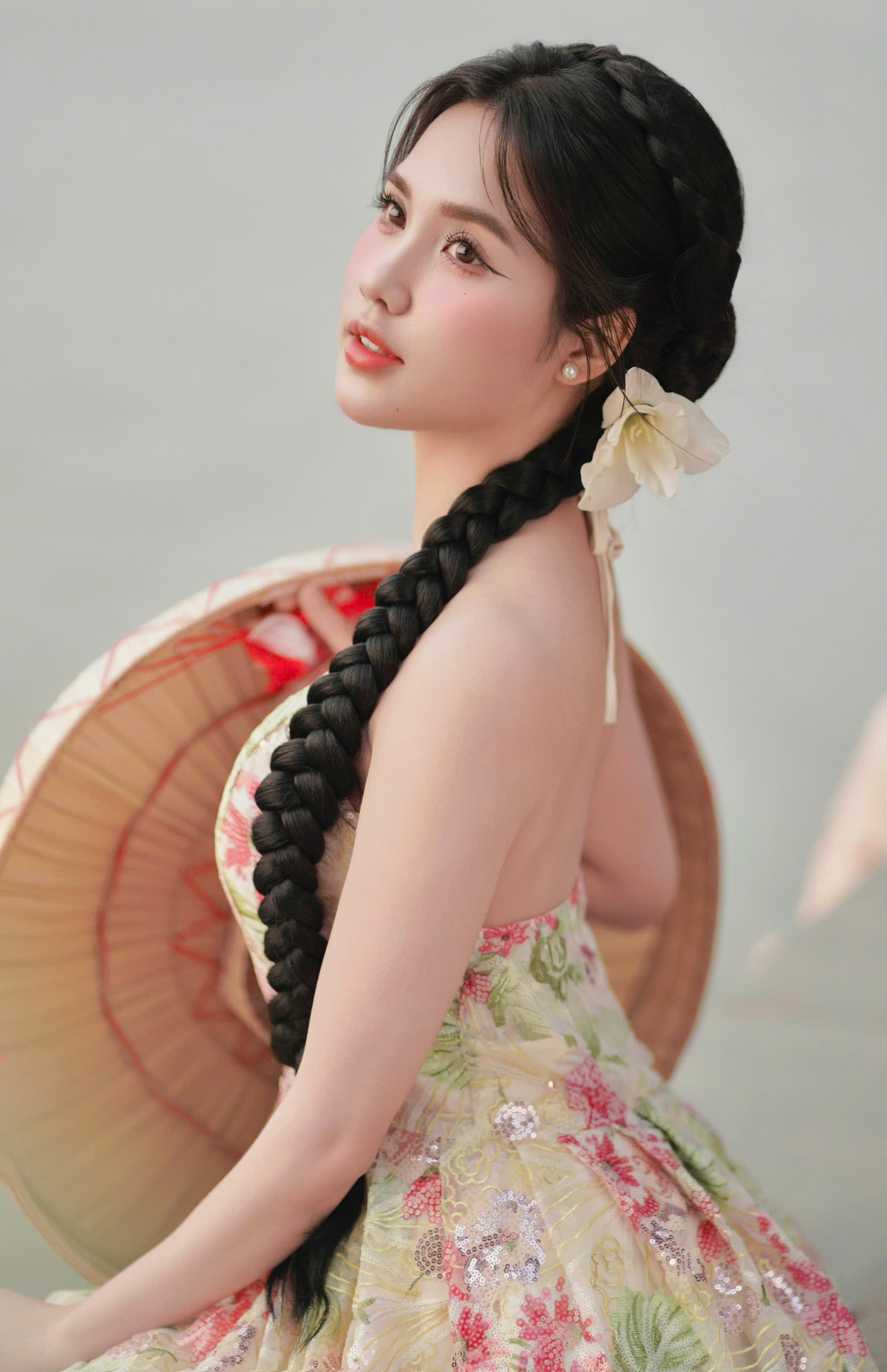 Tết không chỉ là thời điểm đoàn viên, mà còn là dịp để tôn vinh những giá trị truyền thống qua hình ảnh tà áo dài.