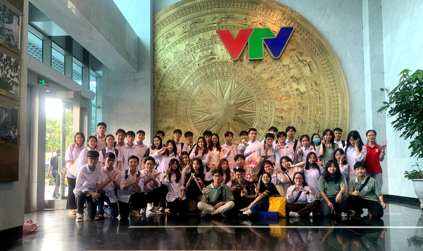 Quang Duy là một trong ba người đã thành lập CLB Trạng Chuyên trực thuộc Đoàn trường THPT Chuyên Thái Bình. Quang Duy là một trong ba người đã thành lập CLB Trạng Chuyên trực thuộc Đoàn trường THPT Chuyên Thái Bình.