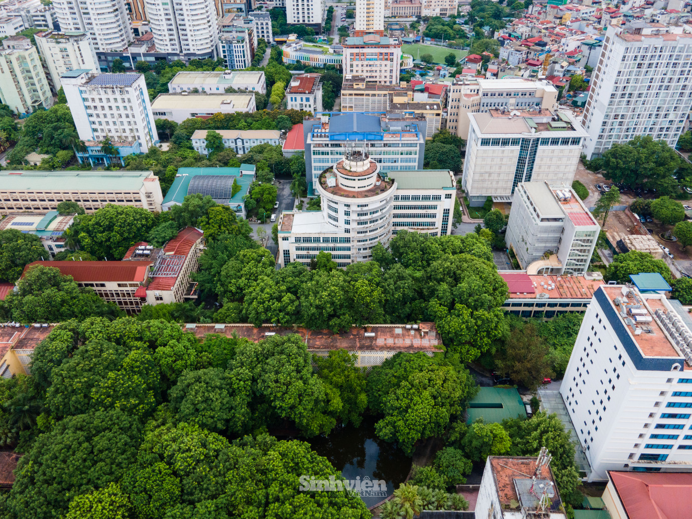 Trường Đại học Khoa học và Công nghệ Hà Nội (USTH) trực thuộc Viện Hàn lâm Khoa học và Công nghệ Việt Nam. (Ảnh: Lê Vượng) Trường Đại học Khoa học và Công nghệ Hà Nội (USTH) trực thuộc Viện Hàn lâm Khoa học và Công nghệ Việt Nam. (Ảnh: Lê Vượng)