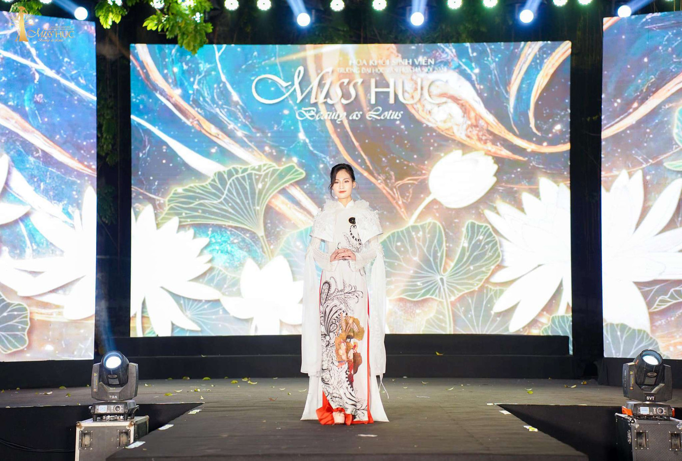 Thùy Linh tham gia cuộc thi Hoa khôi Trường Đại học Văn hóa Hà Nội. Thùy Linh tham gia cuộc thi Hoa khôi Trường Đại học Văn hóa Hà Nội.