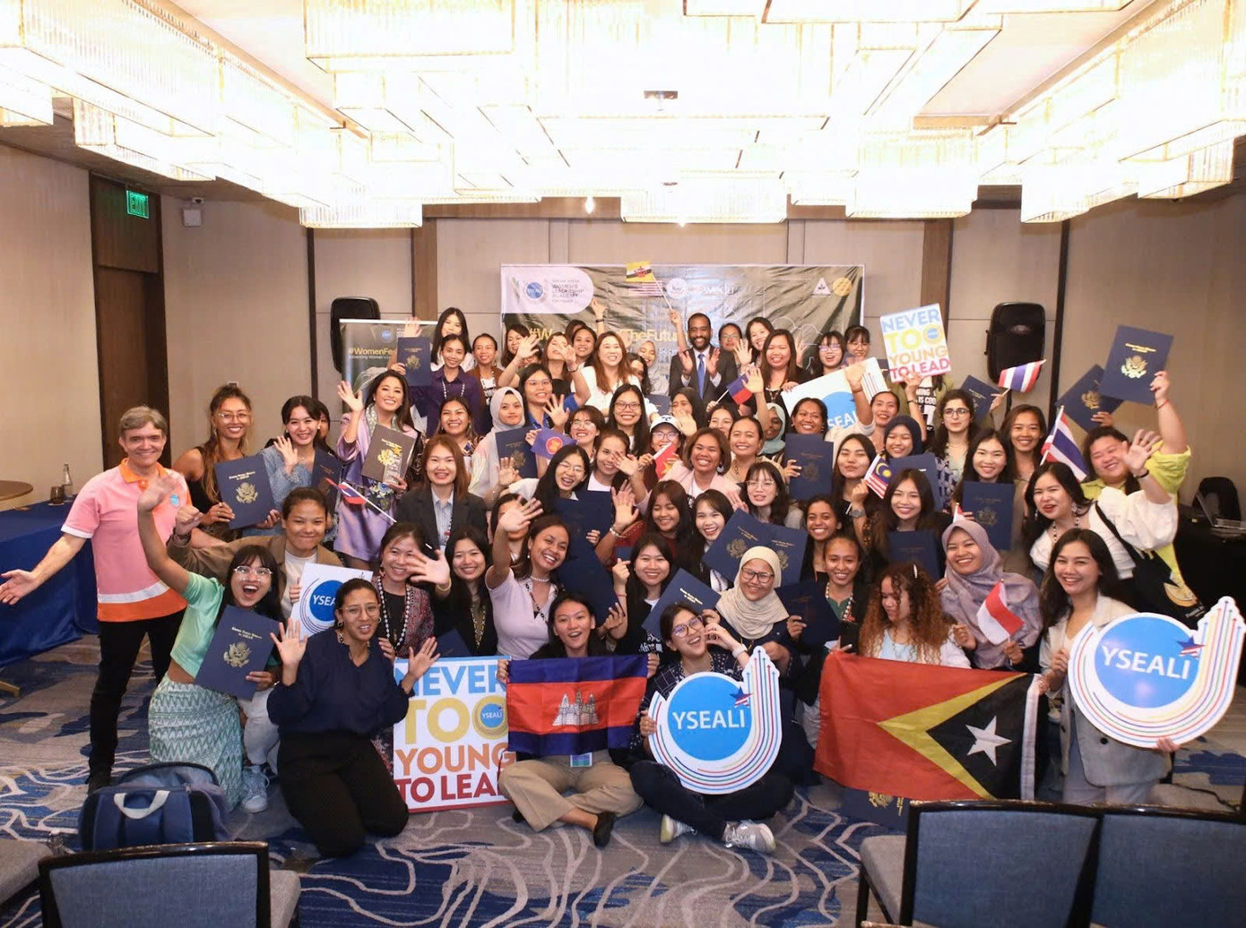 YSEALI WLA: InnovatHer là chương trình đào tạo ngắn hạn dành cho nữ giới đam mê về công nghệ và đổi mới ở khu vực Đông Nam Á. YSEALI WLA: InnovatHer là chương trình đào tạo ngắn hạn dành cho nữ giới đam mê về công nghệ và đổi mới ở khu vực Đông Nam Á.