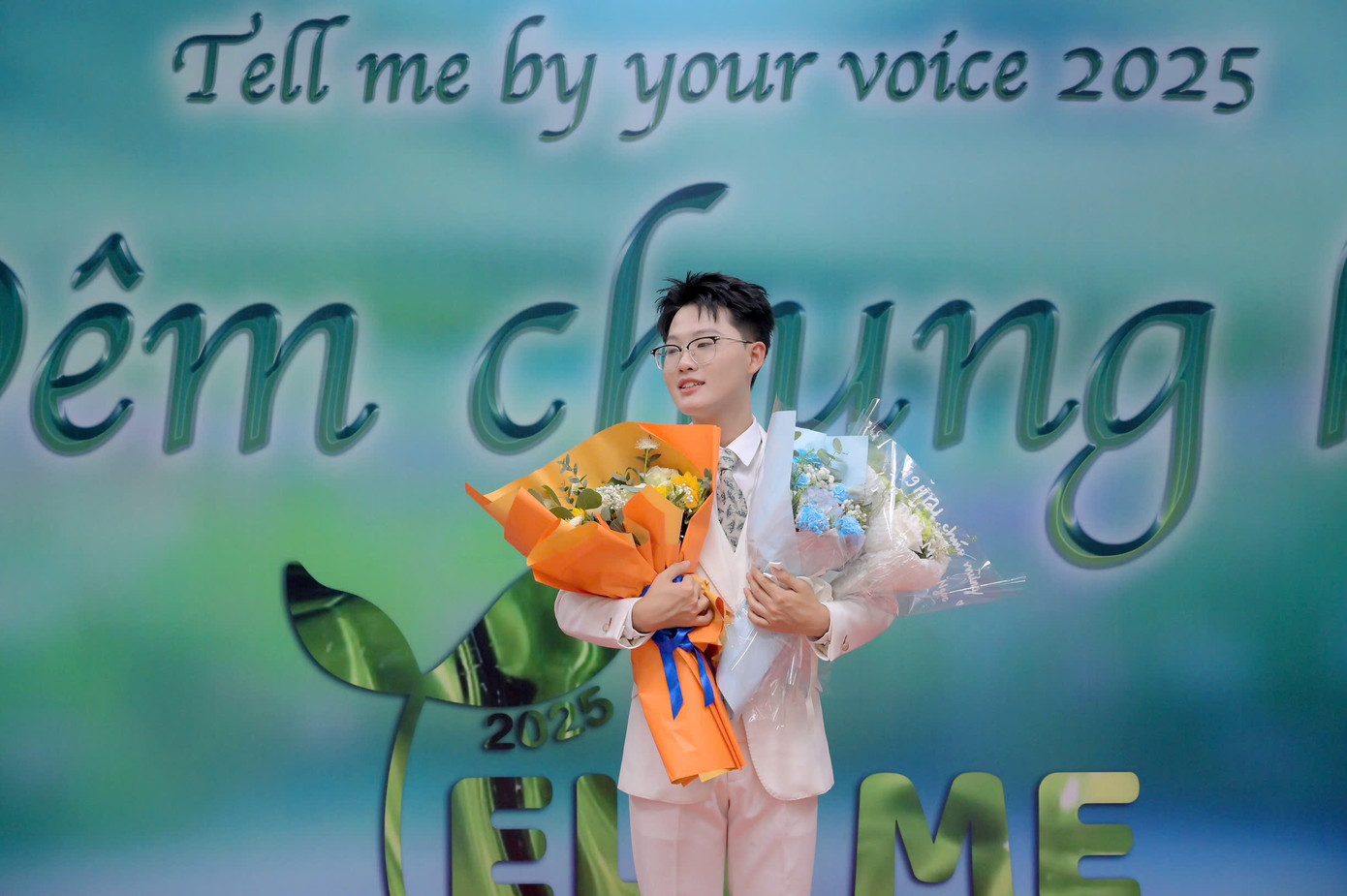 Học luật để phát triển tư duy pháp lý, để công nghệ không thể thay thế con người. Học luật để phát triển tư duy pháp lý, để công nghệ không thể thay thế con người.