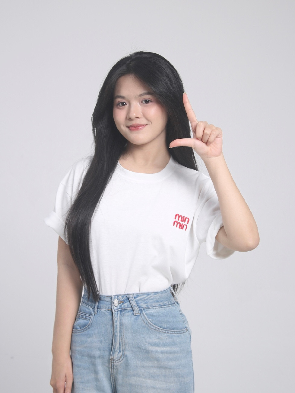 Phạm Thị Thảo là sinh viên ngành Luật kinh doanh, Đại học Luật, Đại học Quốc gia HN. Phạm Thị Thảo là sinh viên ngành Luật kinh doanh, Đại học Luật, Đại học Quốc gia HN.