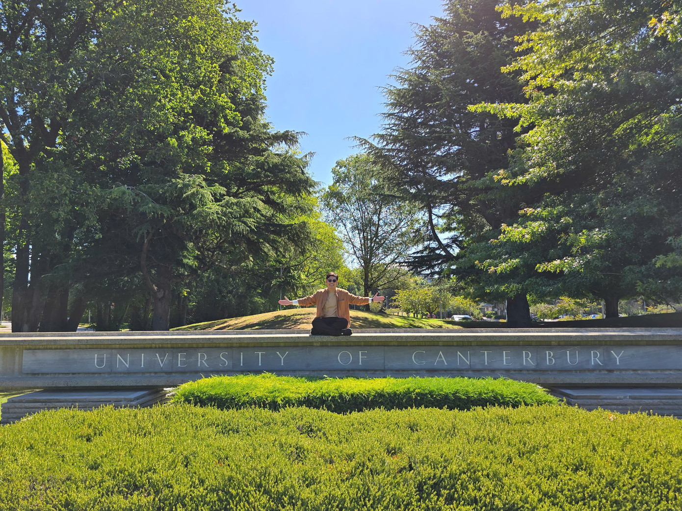 Bá Toàn ghi lại khoảnh khắc đời thường tại New Zealand.