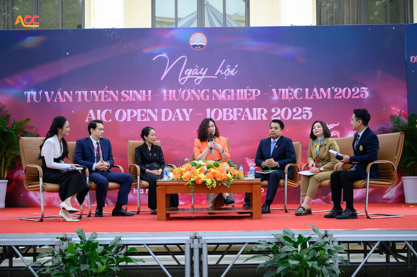 Ngày hội Tư vấn tuyển sinh - Hướng nghiệp - Việc làm 2025 (AJC Open Day - Job Fair 2025) được Học viện Báo chí và Tuyên truyền tổ chức nhằm định hướng cho học sinh trước thềm bước vào kì thi THPT Quốc gia