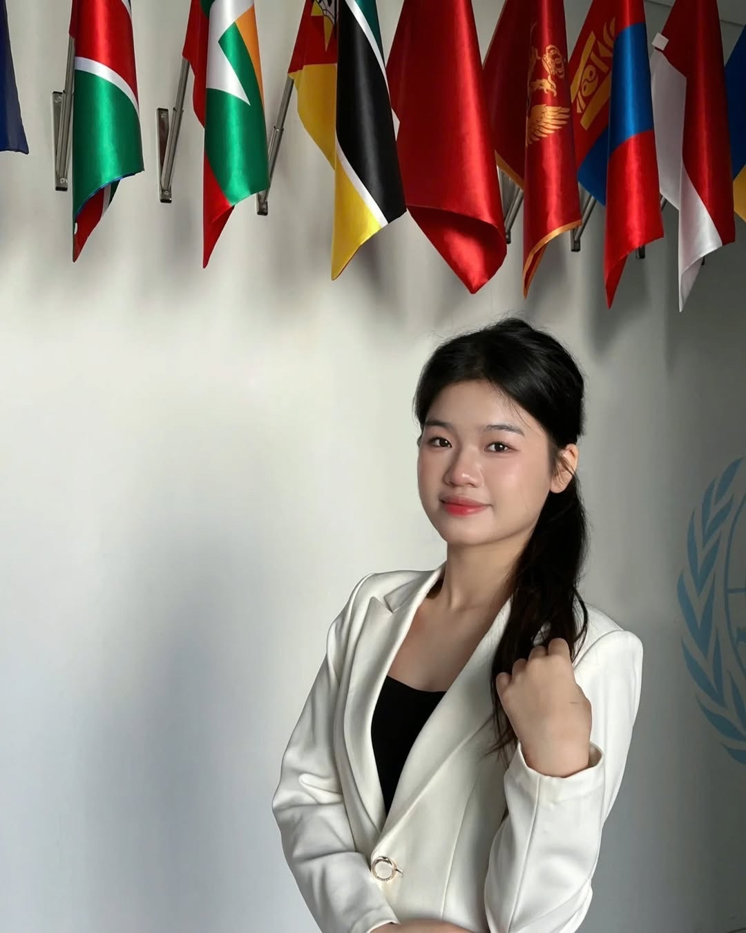 Lan Anh tích cực tham gia các hoạt động học thuật và ngoại khóa.