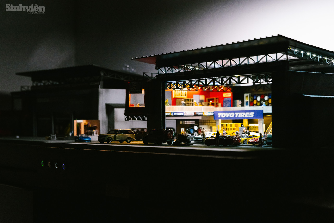 Gara ô tô thu nhỏ của Nguyễn Bá Chiến. Gara ô tô thu nhỏ của Nguyễn Bá Chiến.