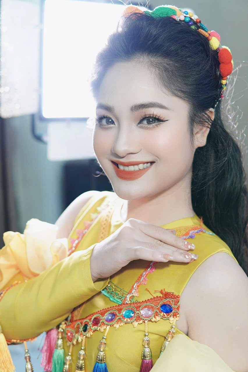 Ca sĩ Nguyễn Thu Lương, cựu sinh viên Khoa Thanh nhạc - Học viện Âm nhạc Quốc gia Việt Nam.