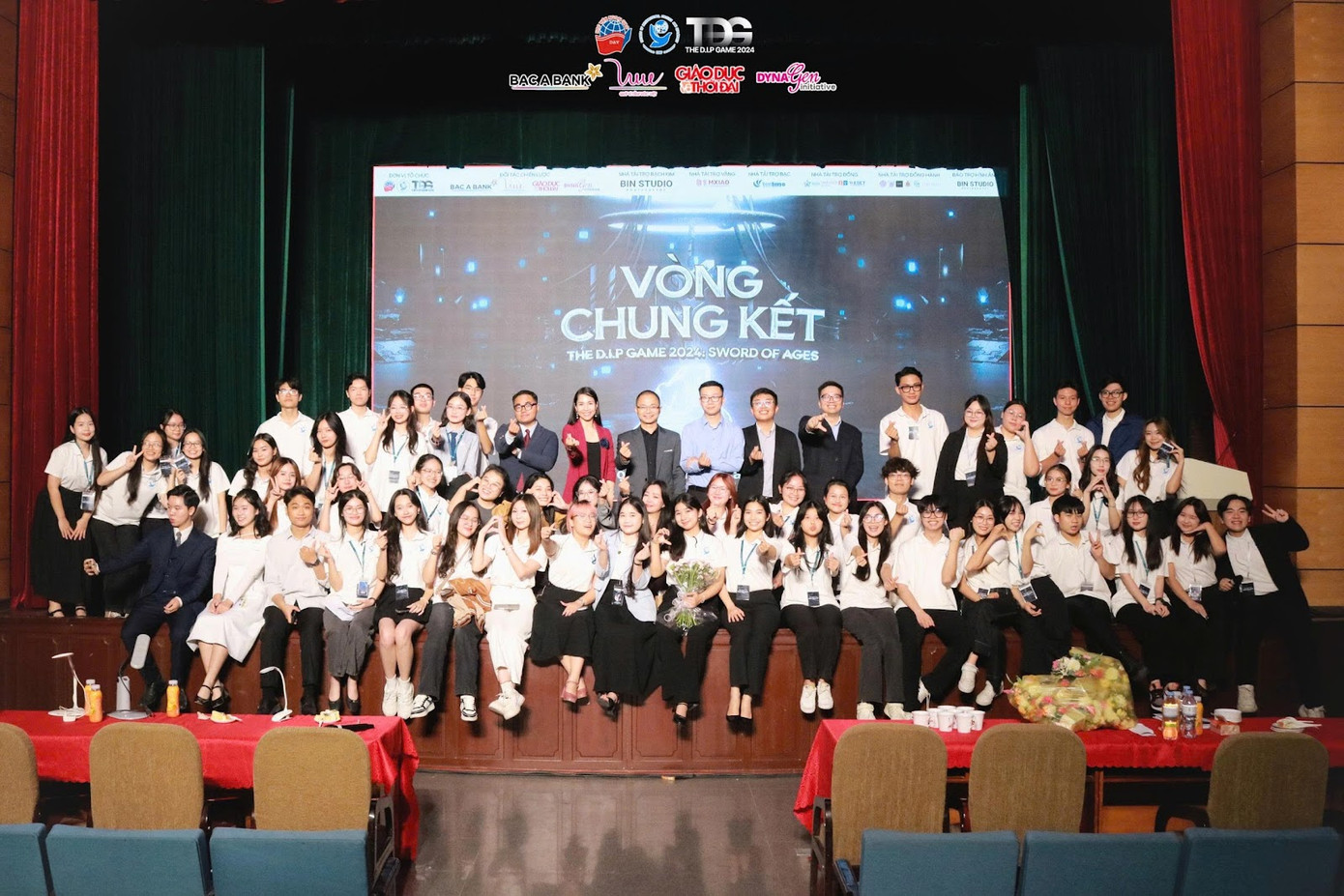 Sinh viên thi đấu tại Vòng Chung kết cuộc thi The D.I.P Game 2024.