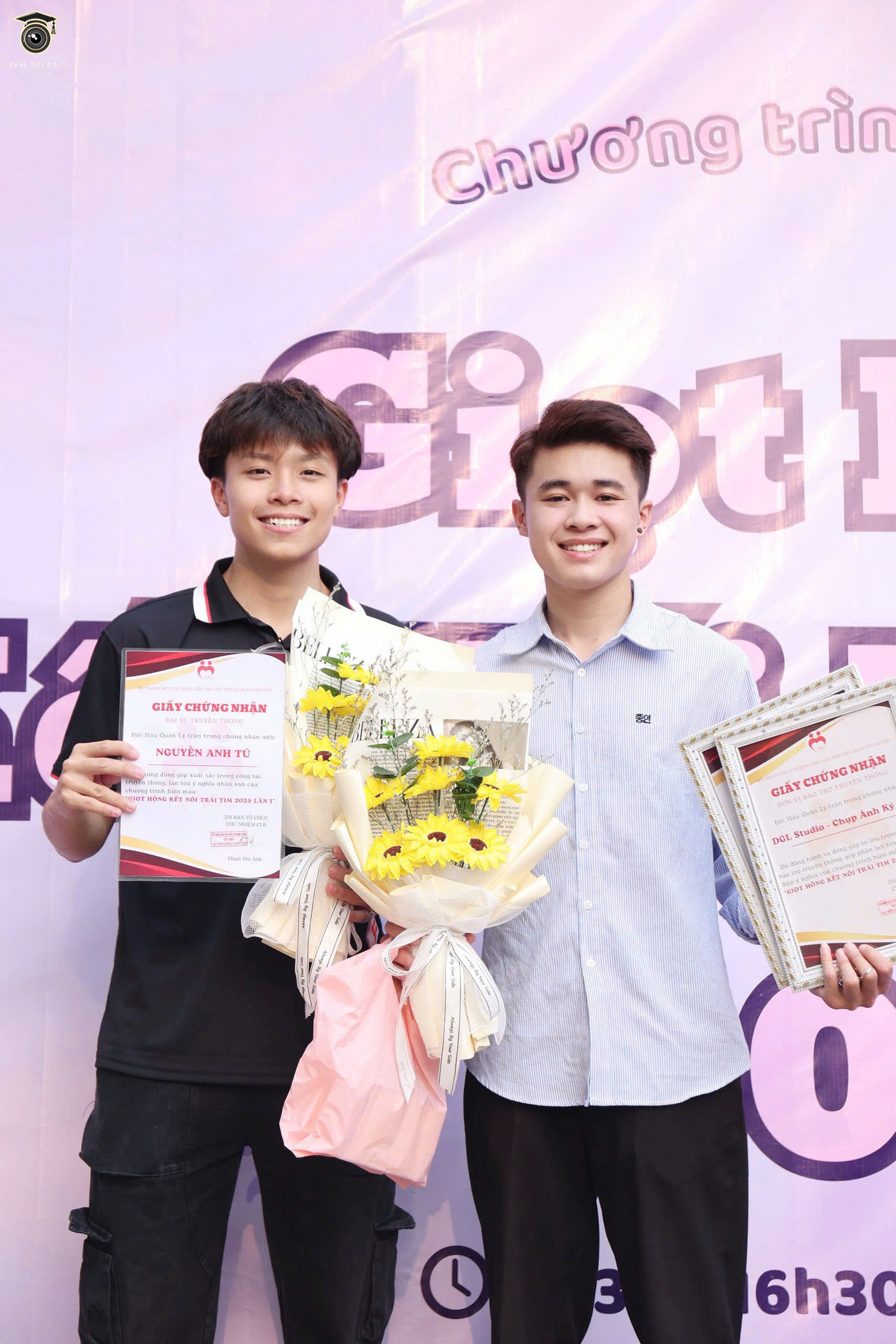 Nguyễn Phúc Nhương là nhà bảo trợ hình ảnh cho chương trình 'Giọt Hồng Kết Nối Trái Tim 2025' tại Học viện Quản lý Giáo dục.