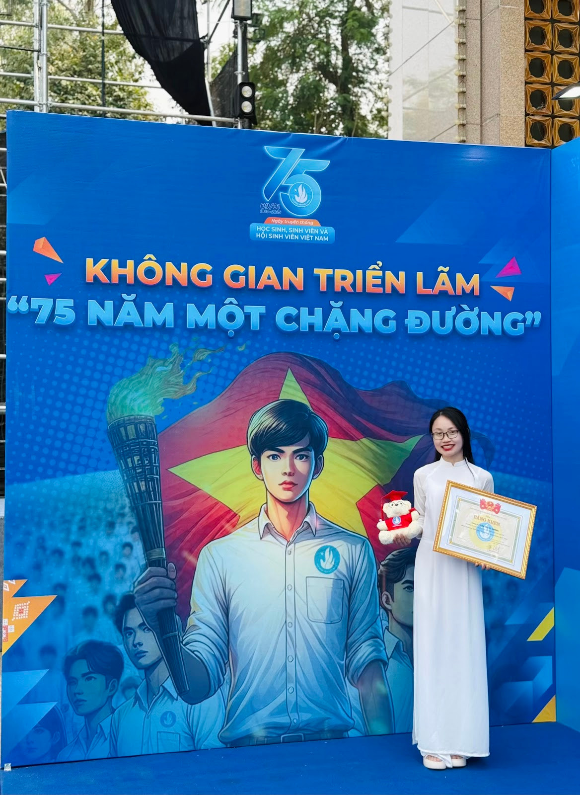 Trang Nhung và hành trình dài đến với danh hiệu Sinh viên 5 tốt cấp Trung ương. Trang Nhung và hành trình dài đến với danh hiệu Sinh viên 5 tốt cấp Trung ương.