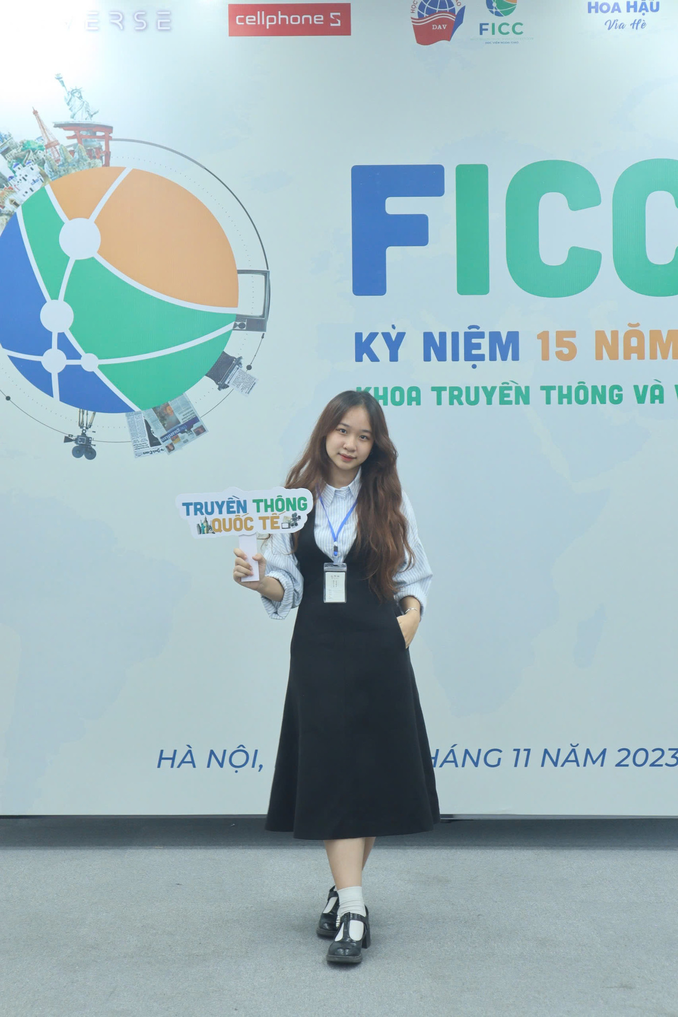 Anh Châu tham gia Chương trình kỷ niệm 15 năm thành lập Khoa Truyền thông và Văn hóa đối ngoại.