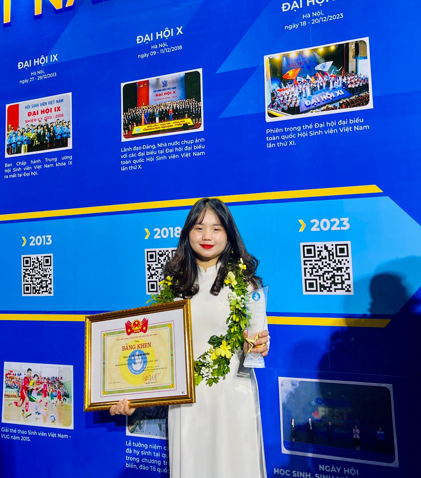 Thanh Huyền vinh dự nhận giải thưởng Sao tháng Giêng – danh hiệu cao quý dành cho cán bộ Đoàn – Hội xuất sắc toàn quốc.