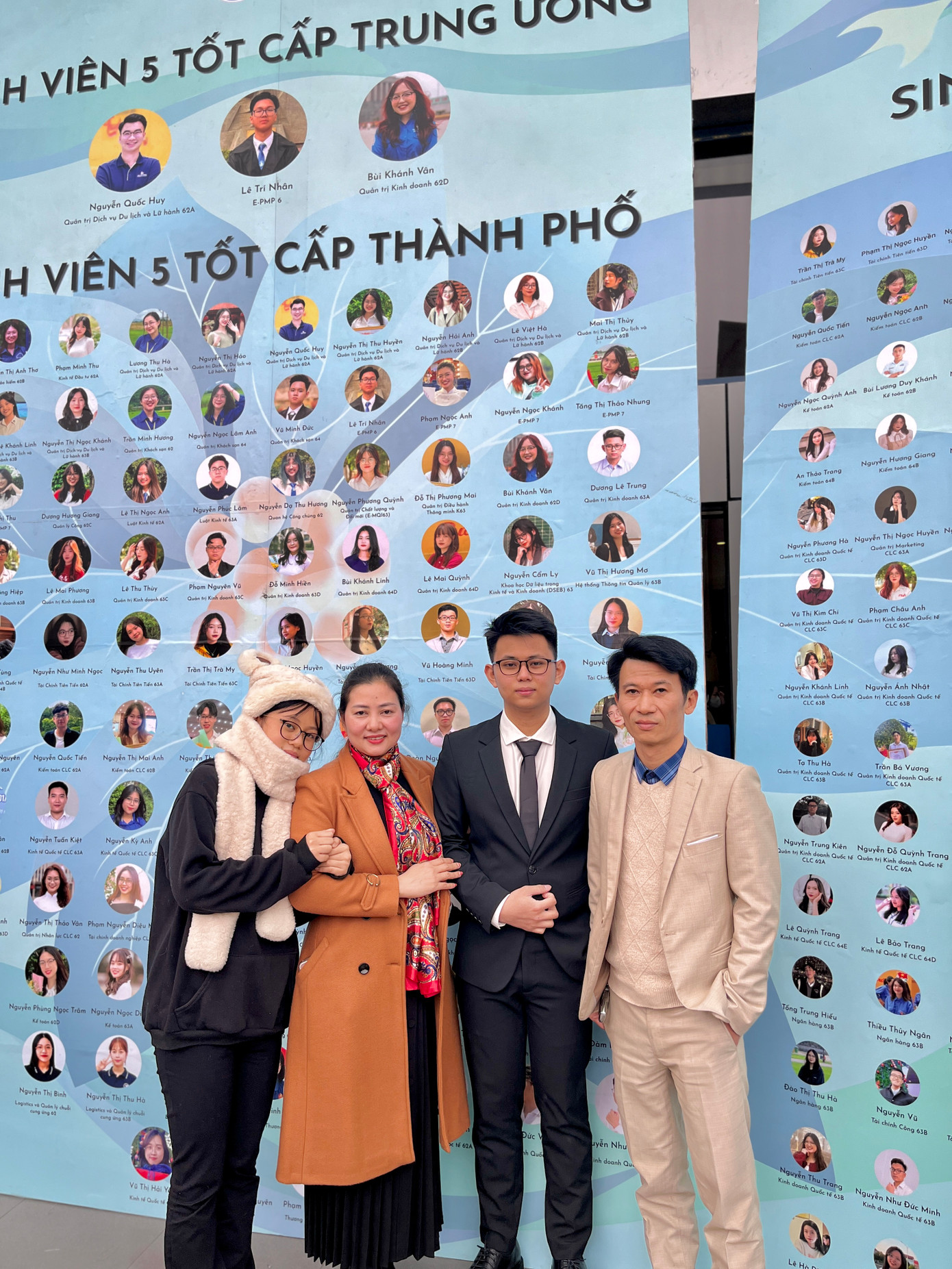 “Mình nhận ra, không ai sinh ra đã hoàn hảo, nhưng ai cũng có thể trở thành phiên bản tốt hơn của chính mình nếu dám thử, dám sai và dám sửa,” Trung tâm sự. “Mình nhận ra, không ai sinh ra đã hoàn hảo, nhưng ai cũng có thể trở thành phiên bản tốt hơn của chính mình nếu dám thử, dám sai và dám sửa,” Trung tâm sự.